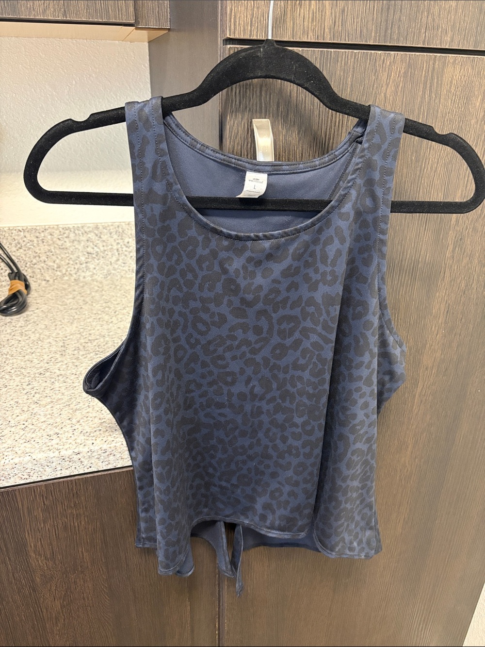 90 Degree By Reflex Navy Leopard Tie-back Tank